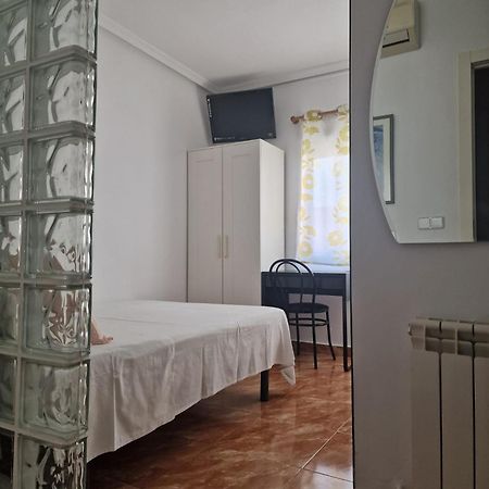 Pension Navarra Madrid Buitenkant foto