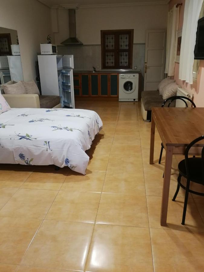Pension Navarra Madrid Buitenkant foto