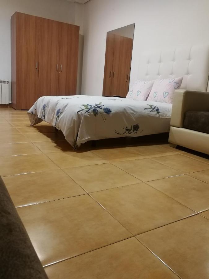 Pension Navarra Madrid Buitenkant foto