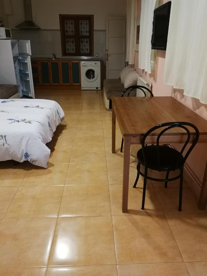 Pension Navarra Madrid Buitenkant foto