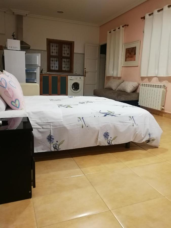 Pension Navarra Madrid Buitenkant foto