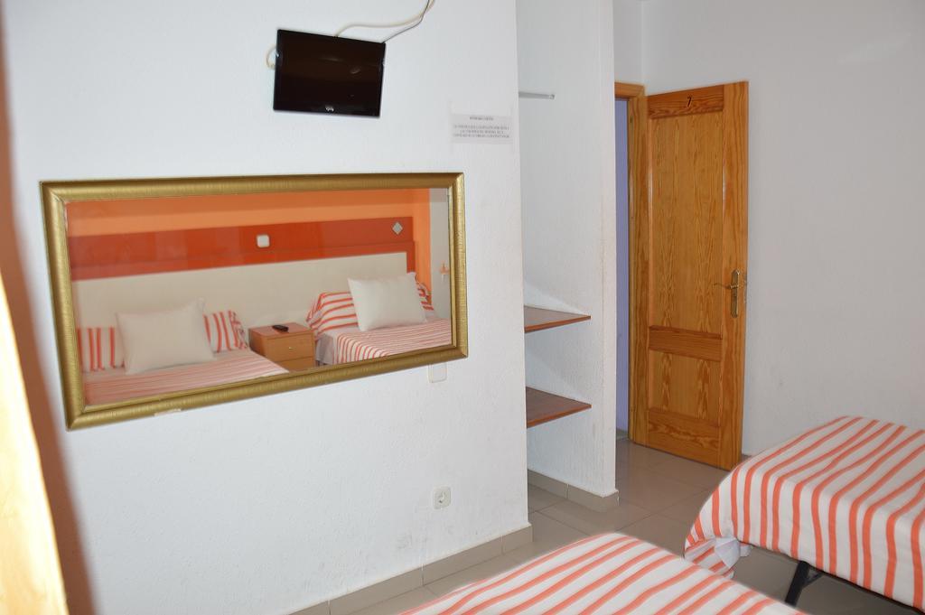 Pension Navarra Madrid Buitenkant foto
